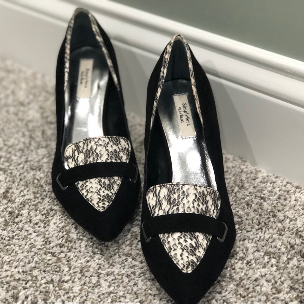 Simply Vera Vera Wang Black and Snake Skin Heels 9